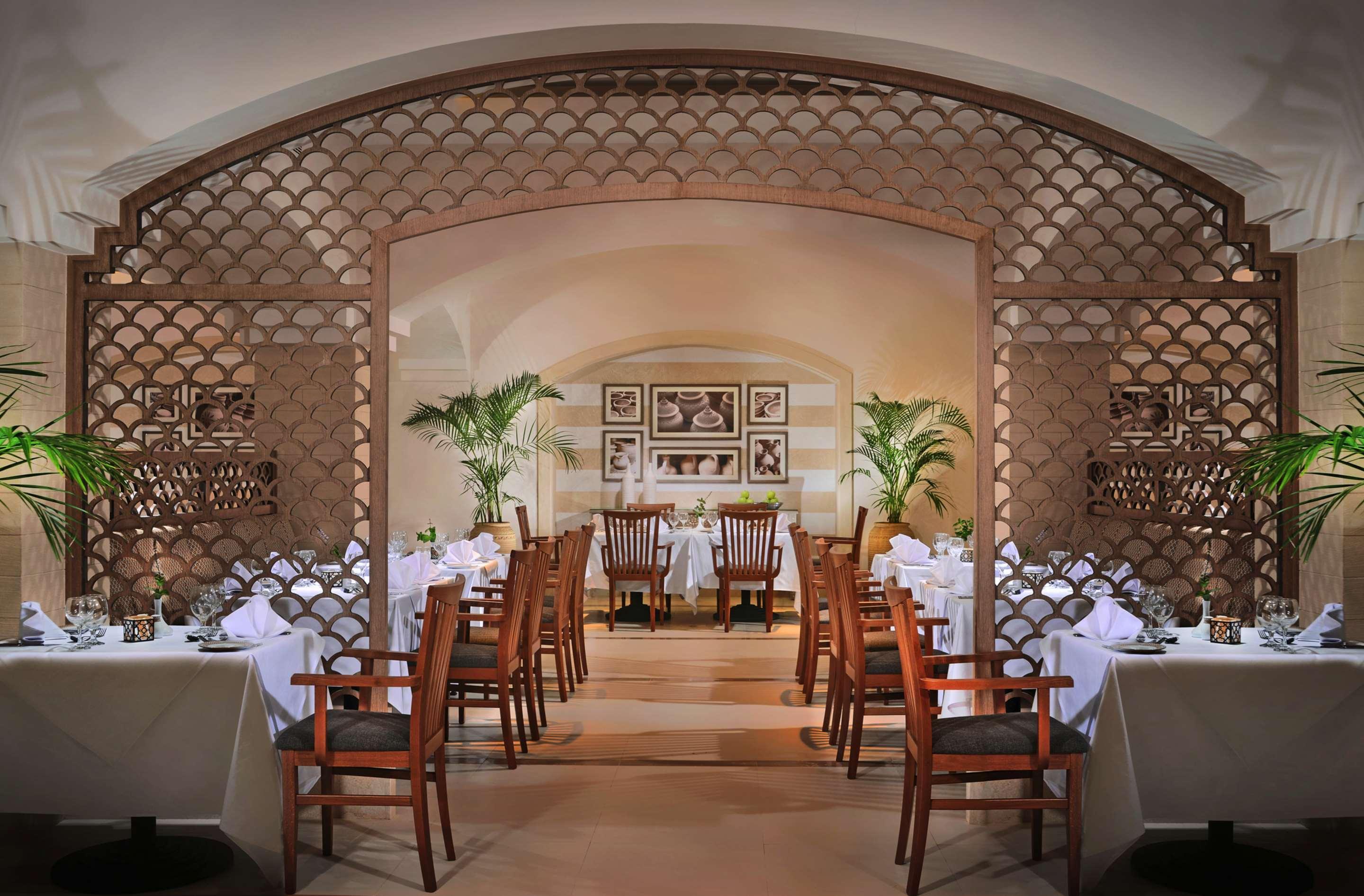 Steigenberger Alcazar Hotell Sharm el-Sheikh Exteriör bild The restaurant at the Four Seasons Hotel, Cairo